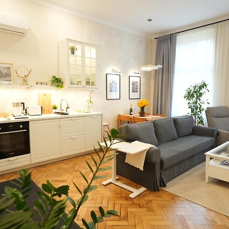 Apartment In Historic Center, Quiet Area, Ac 시비우 외부 사진