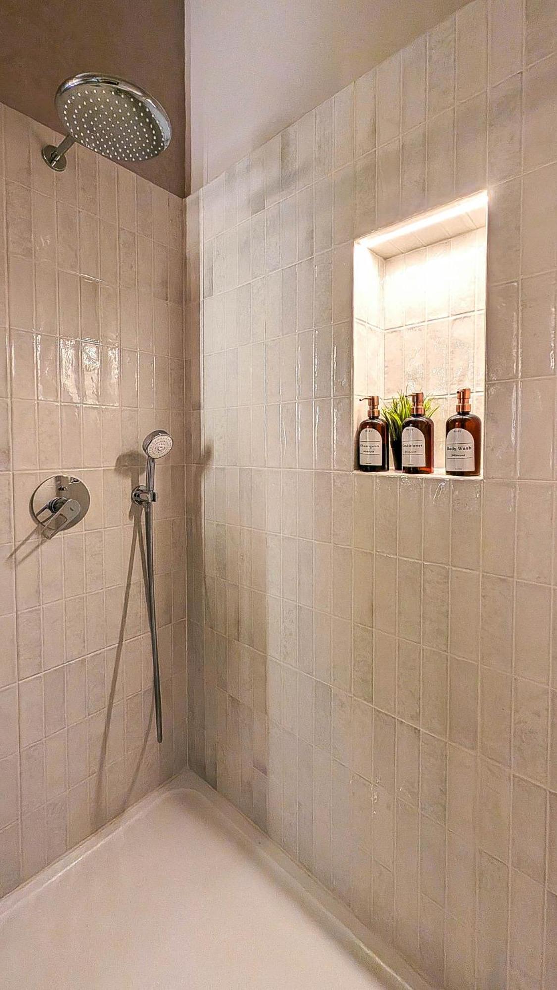 Apartment In Historic Center, Quiet Area, Ac 시비우 외부 사진