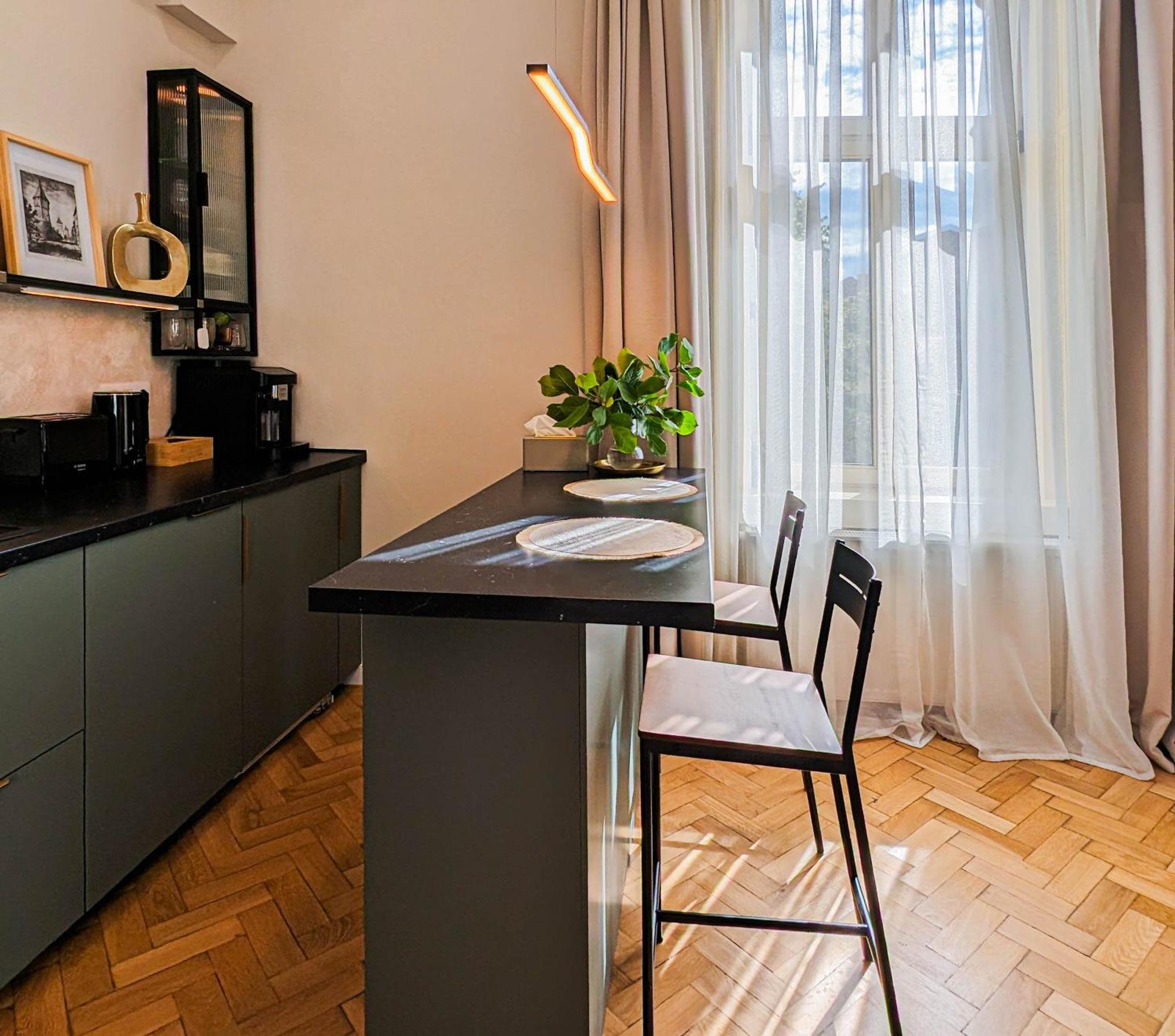 Apartment In Historic Center, Quiet Area, Ac 시비우 외부 사진